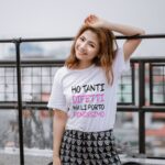 maglietta-bianca-divertente-ho-tanti-difetti-ma-li-porto-benissimo