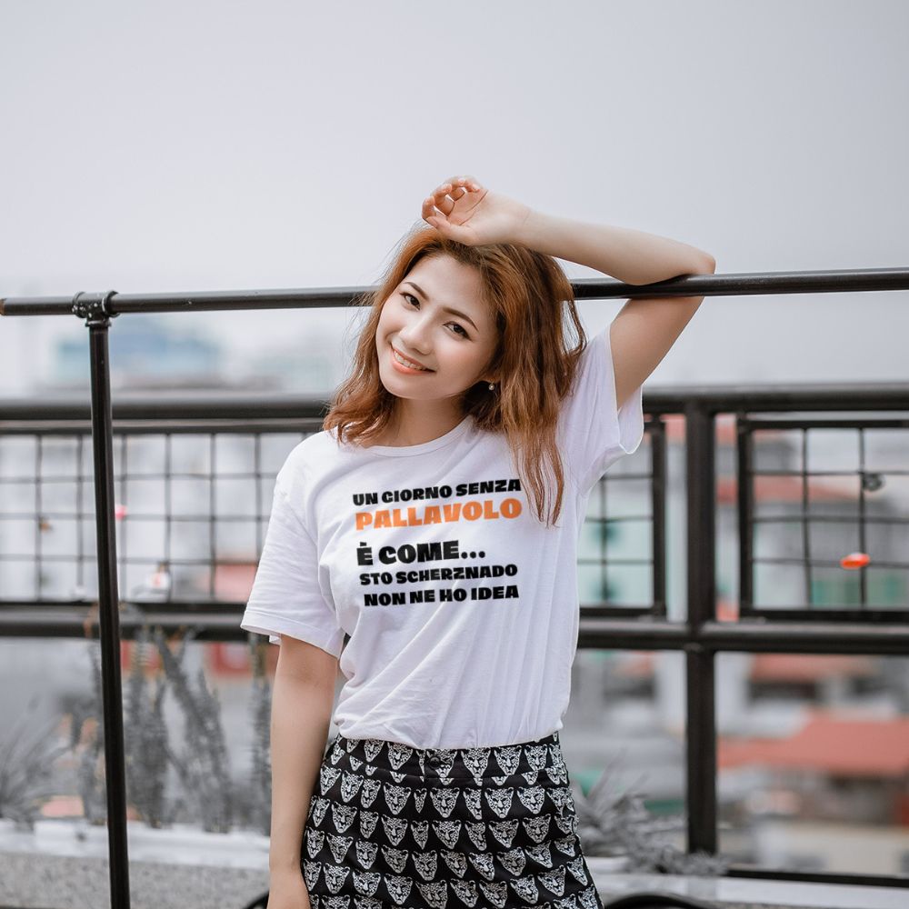 indossato-maglietta-bianca-divertente-un-giorno-senza-pallavolo